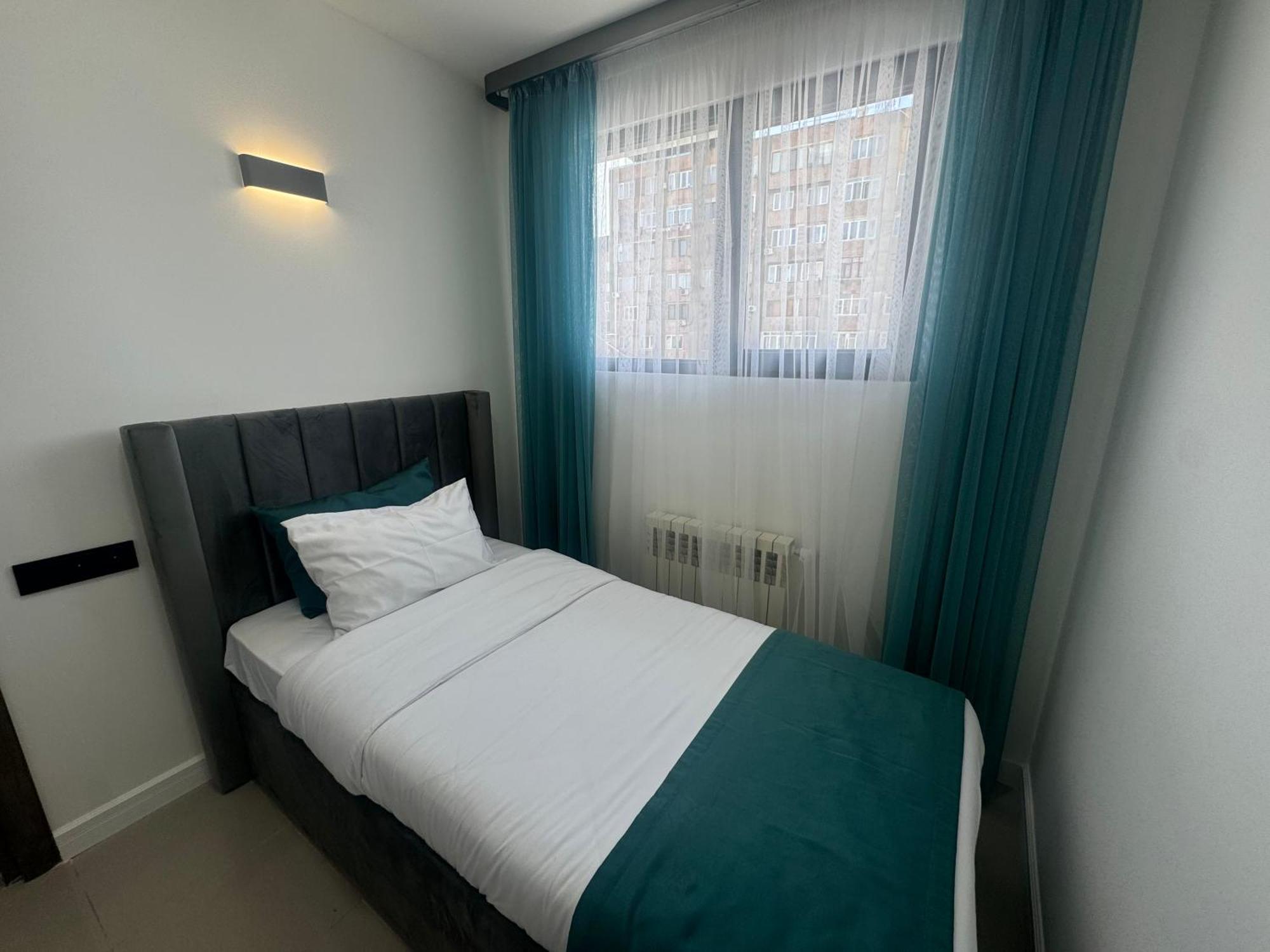 Luxe Apartment In Center Yerevan Exterior photo